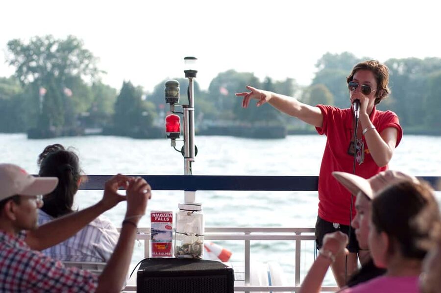 Toronto: Guided Harbour and Islands Sightseeing Cruise - Starting at Harbourfront Centre