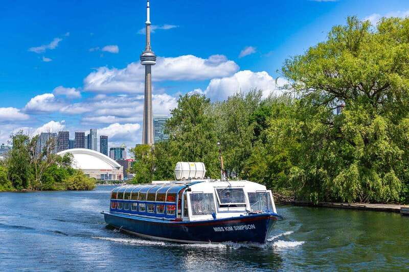 Toronto: Harbor and Islands Sightseeing Cruise - A compact boat with strong photo angles
