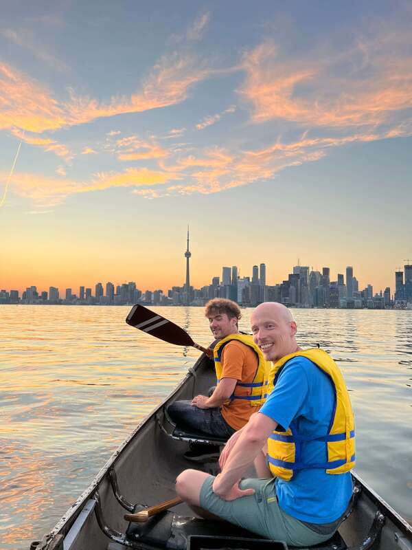 Toronto Islands: Sunset Canoe Tour - Meeting at Centre Island’s clock tower