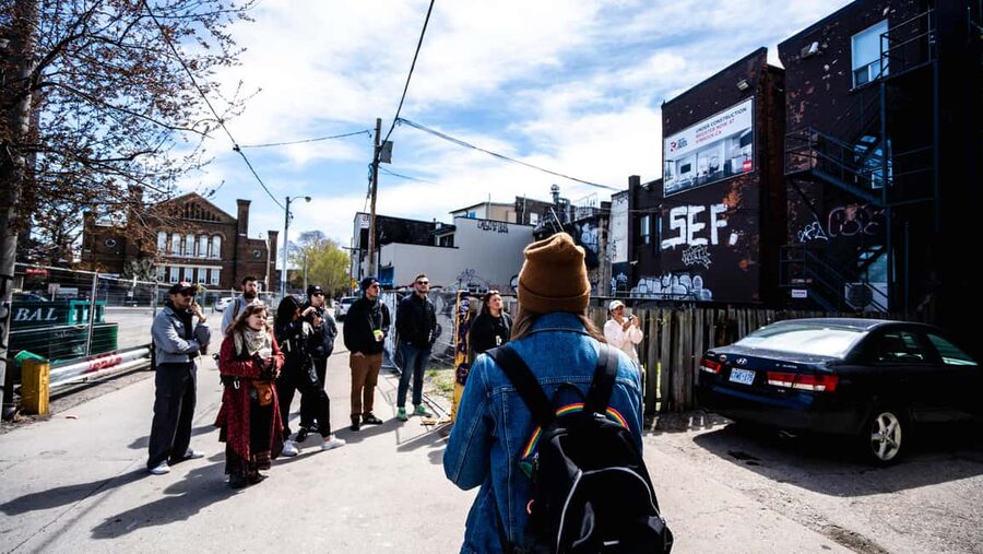 Toronto: Must Do NonTouristy Street Art Tour by local Artist - The final stops and the outdoor gallery effect