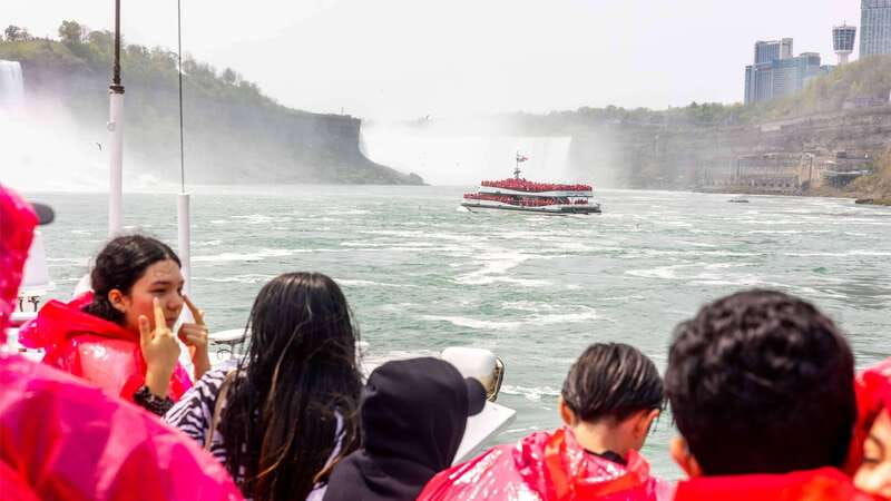 Toronto: Niagara Falls, Boat Ride & Journey Behind the Falls - Free time at the Canadian falls