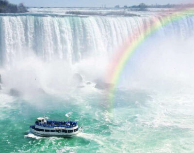 Niagara Falls Bus Tour with Maple Tasting and NOTL