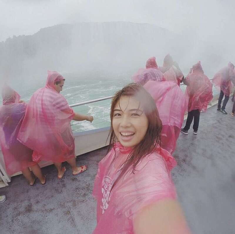 Toronto: Niagara Falls Bus Tour with Maple Tasting and NOTL - Niagara Falls: the main event