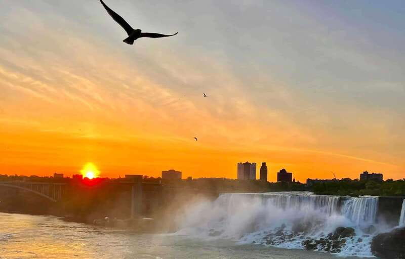 Toronto: Niagara Falls Day & Evening Tour + Top Attractions - At a glance: what matters most