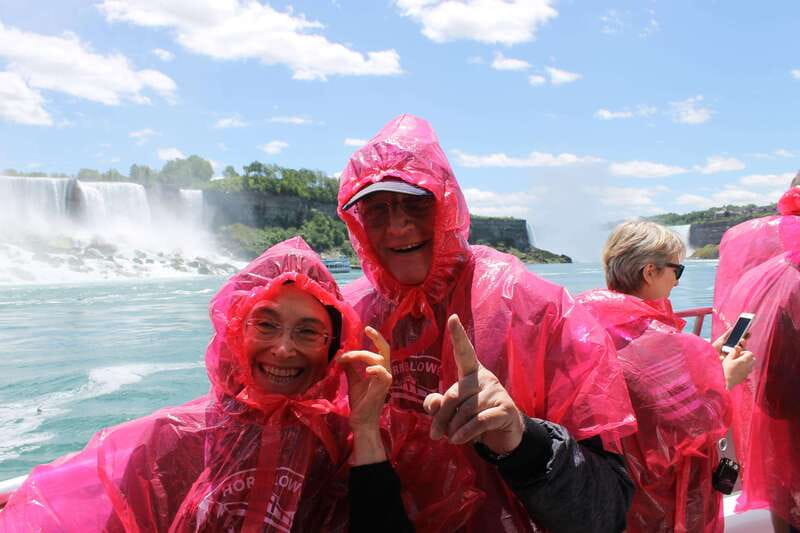Toronto: Niagara Falls Day Tour with Boat Option - Maple Leaf Place and the taste of Canada