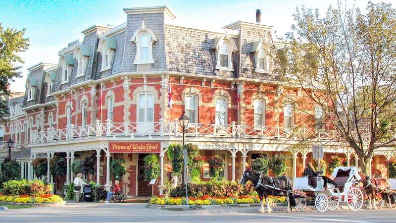 Toronto: Niagara Falls Day Tour with Optional Boat Cruise - Hornblower Cruise: the wettest and most powerful option