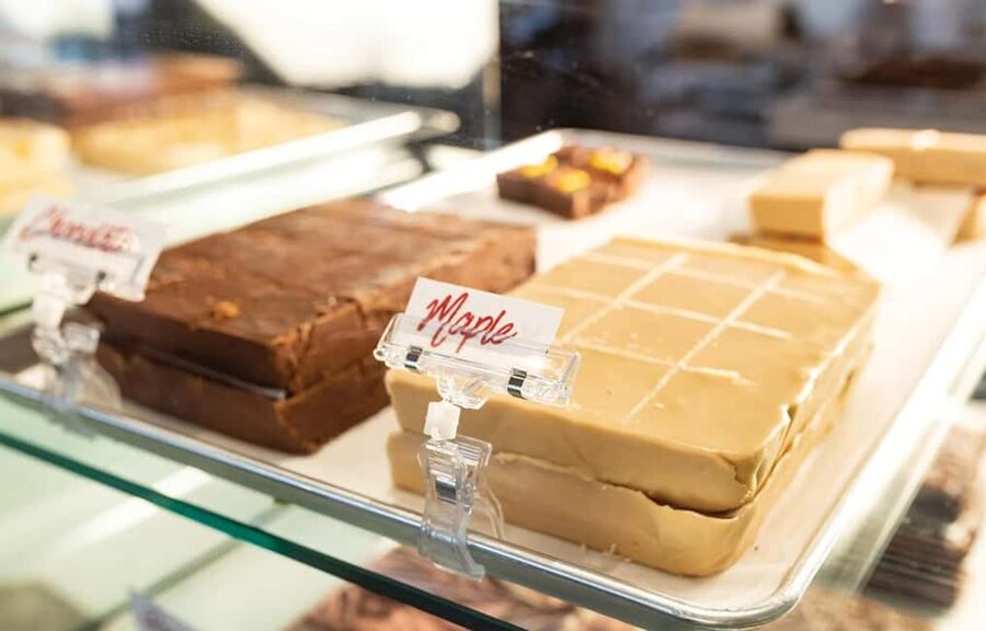 Toronto: Niagara-on-the-Lake, Wine Tasting & Chocolate Tour - Two hours in Niagara-on-the-Lake