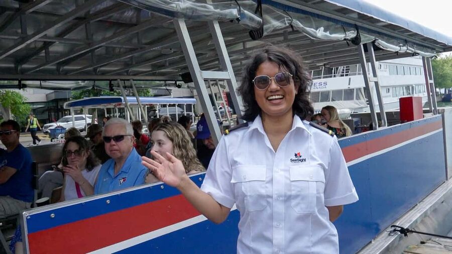 Toronto: Premium Driving Tour with Tower and Harbour Cruise - A quick way to get your Toronto bearings
