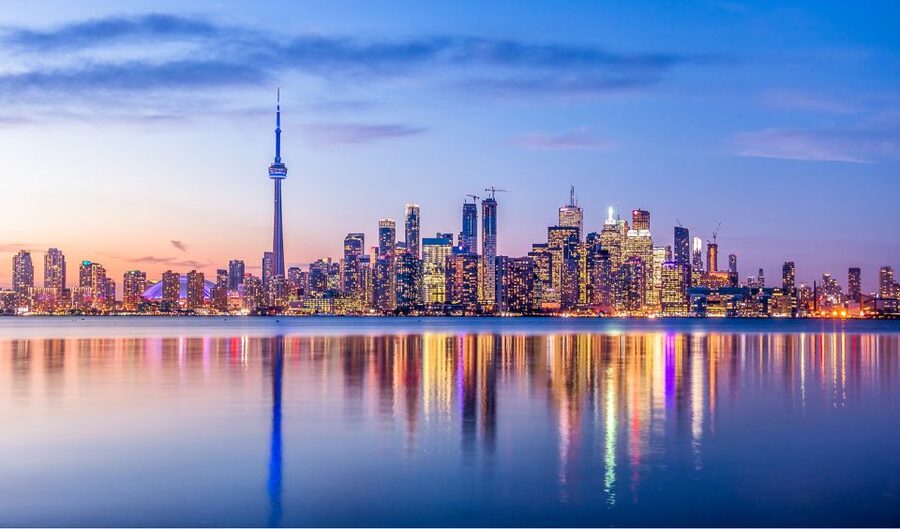 Toronto: Premium Night Driving Tour with Tower Entry - Key points at a glance