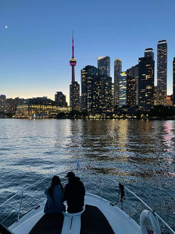 Toronto: Private Luxury Yacht Sightseeing Cruise & Prosecco - A Glass of Prosecco Before the Cruise