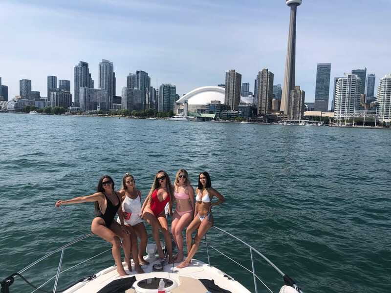 Toronto: Private Luxury Yacht Sightseeing Cruise & Prosecco - Choosing Between the Front Deck and Rear Seating
