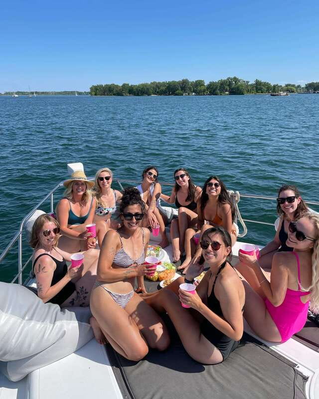 Toronto: Private Luxury Yacht Sightseeing Cruise & Prosecco - Is the Toronto Yacht Cruise Worth Booking?