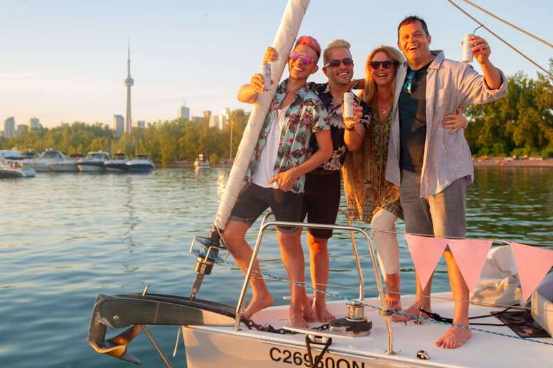 Toronto: Sailing Yacht Cruise of Toronto Harbor and Islands - Seeing Toronto from a 41-foot sailing yacht