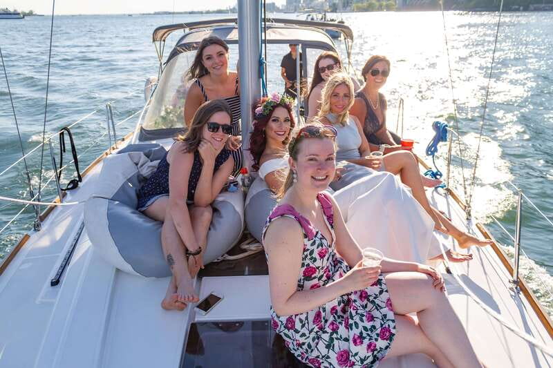 Toronto: Sailing Yacht Cruise of Toronto Harbor and Islands - What to pack for a comfortable cruise