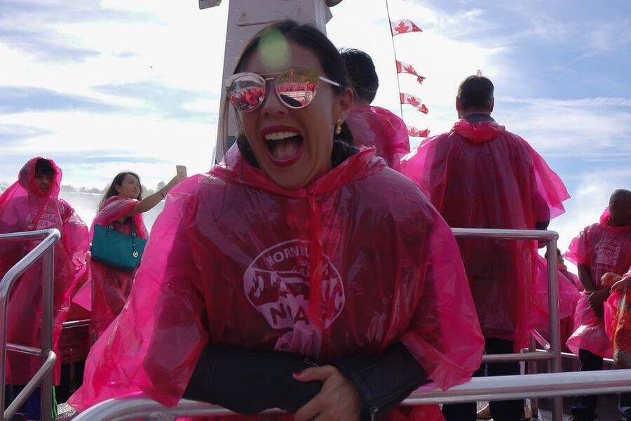 Toronto: Splendours of Niagara Falls Small Group Tour w/Boat - What the two-person team adds
