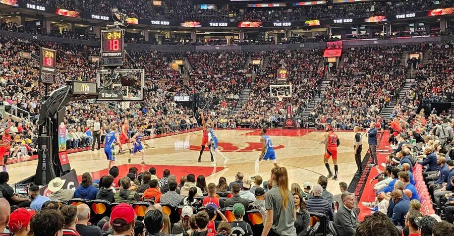 Toronto: Toronto Raptors NBA Game Ticket at Scotiabank Arena - Getting into Scotiabank Arena with a phone ticket