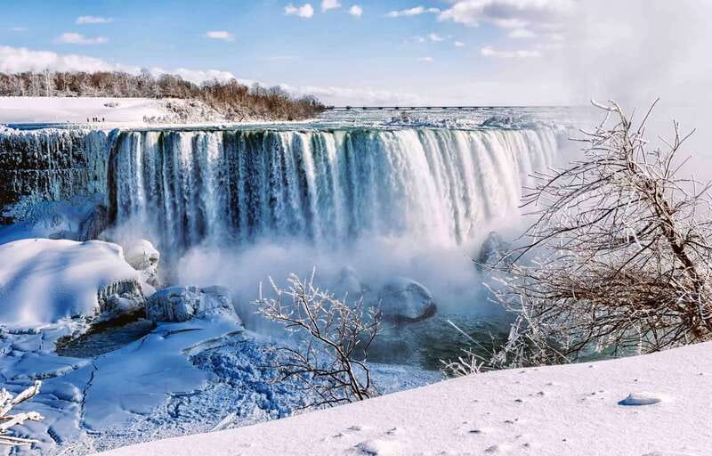 Toronto: Winter Niagara Falls Tour with Attractions Package - Three hours around Clifton Hill and the falls