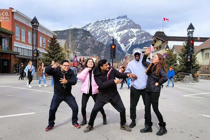 Transfer to Canmore & Banff: Yamnuska Wolfdog Sanctuary Tour - Who will enjoy this most