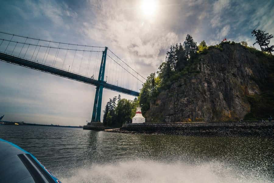 Vancouver: City and Seal Boat Tour - Siwash Rock, Jericho, and Kitsilano Beach