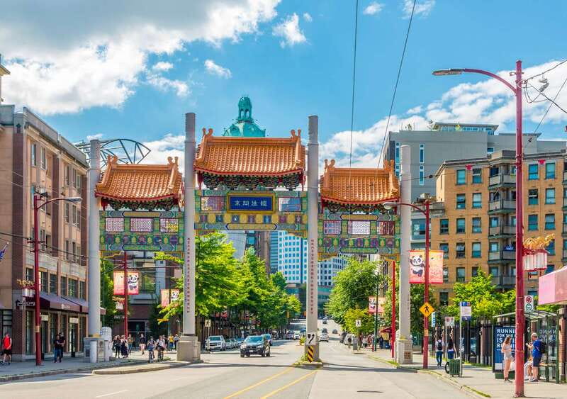 Vancouver: City Highlights Tour with Hotel Transfers - One full hour at Granville Island