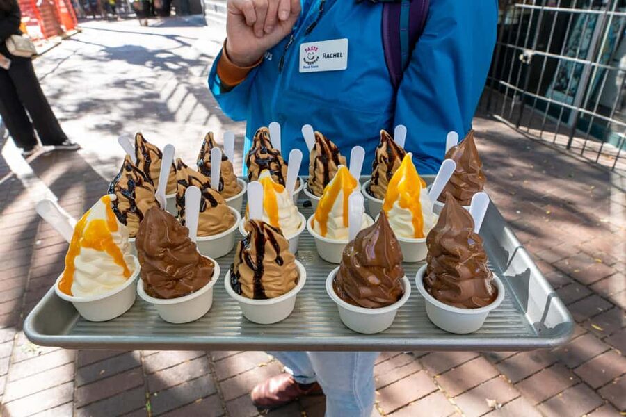 Vancouver: Gastown Historical Walking Food Tour - Why the storytelling makes the food better