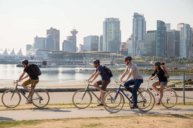 Vancouver: Guided Bike Tour - Stanley Park, from seawall views to Beaver Lake