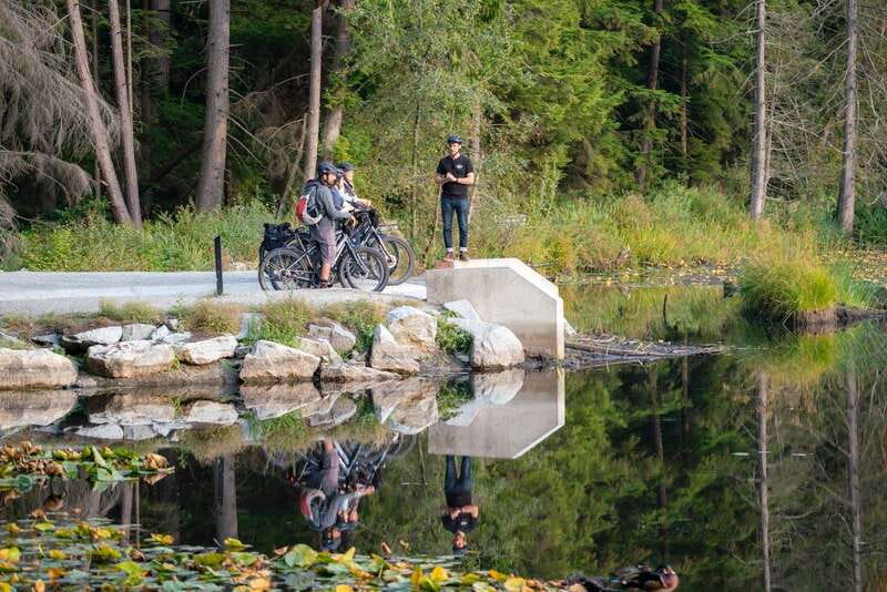 Vancouver: Guided Bike Tour - Granville Island gives you a 45-minute food stop