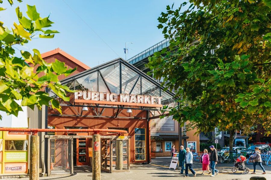 Vancouver: Hop-on Hop-off Sightseeing Tour with 10 Stops - Who gets the most from this tour