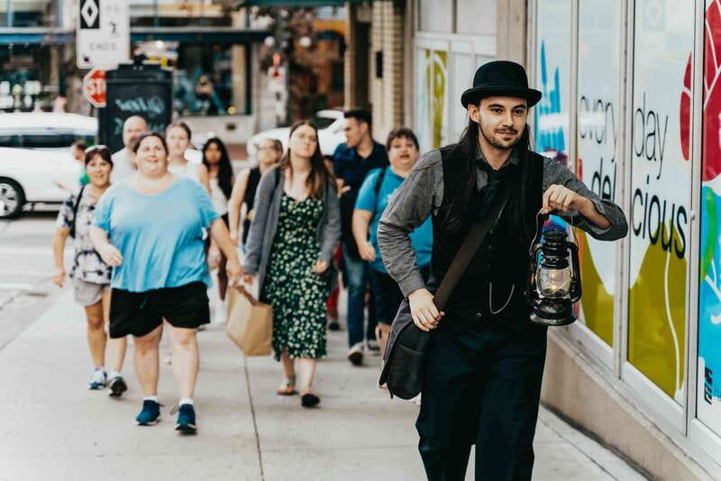 Vancouver: Lost Souls of Gastown Tour - Meeting at Monaco Cafe and entering old Gastown