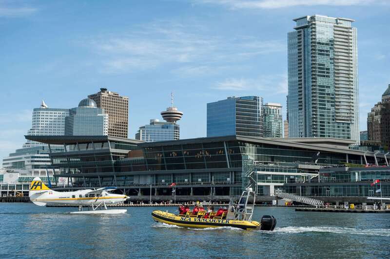 Vancouver: Waterfront Sightseeing Tour - City and Harbour - Checking in at Granville Island