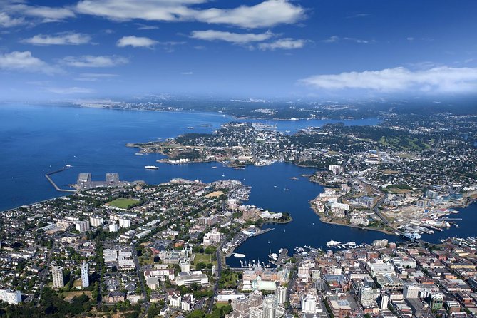 Victoria and Butchart Gardens Day Trip from Vancouver - Three hours to find your own Victoria