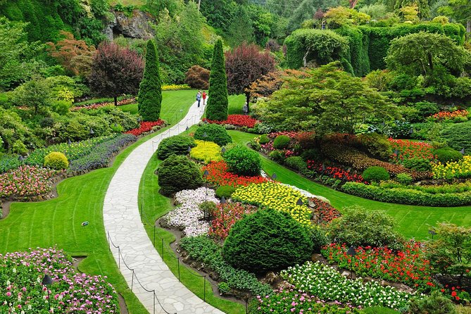 Victoria and Butchart Gardens Day Trip from Vancouver - What the guides add to the experience
