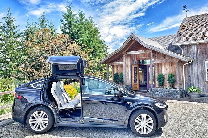 Victoria Boutique Winery Tour - Macaloney’s Island Distillery brings whisky and beer