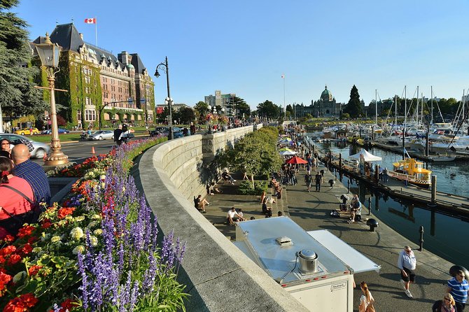 Victoria & Butchart Gardens Tour with Ferry from Vancouver - Guides, buses, and the value of organized travel