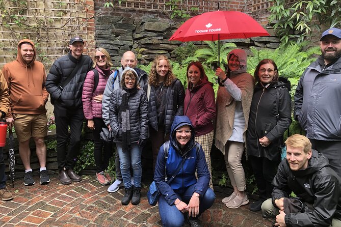 Victoria City Highlights 3 Hour Walking Tour | Grauity-Based - A quick look at the botanical orcas