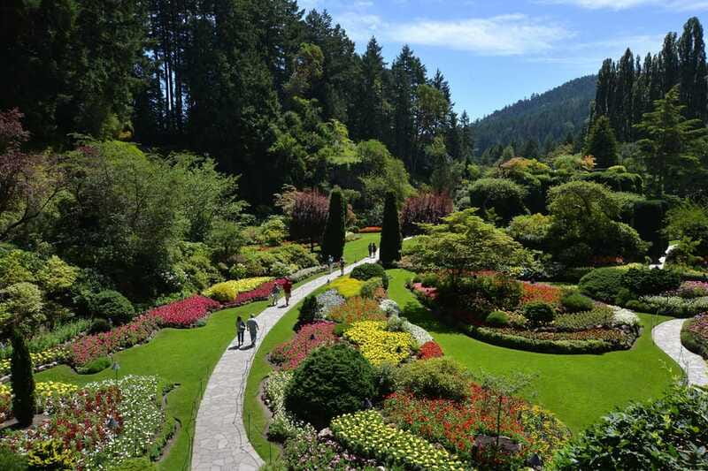 Victoria: City Highlights and Butchart Gardens Tour - The Inner Harbour, Parliament, and the Empress Hotel