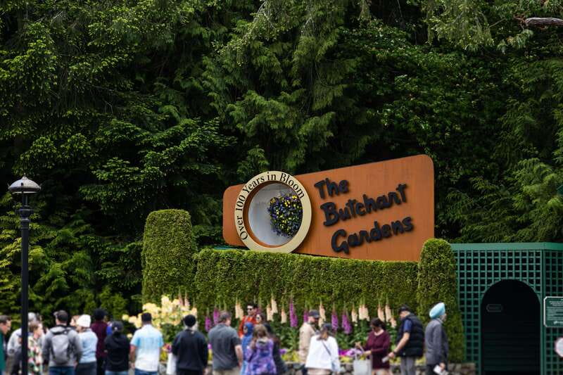 Victoria: City Highlights and Butchart Gardens Tour - The narrated drive to Butchart Gardens