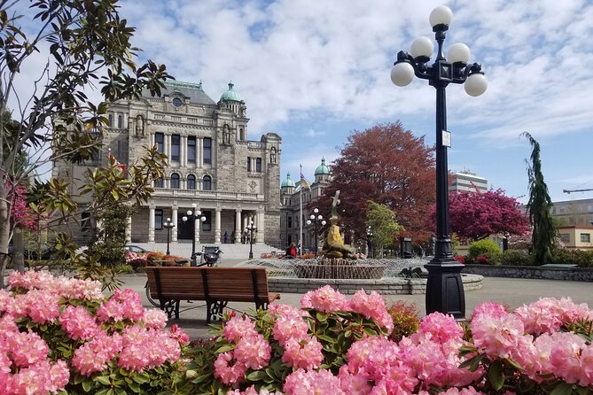Victoria City Highlights Pedal or E-Bike Tour - Hoods & Legends - What the guides add to the ride