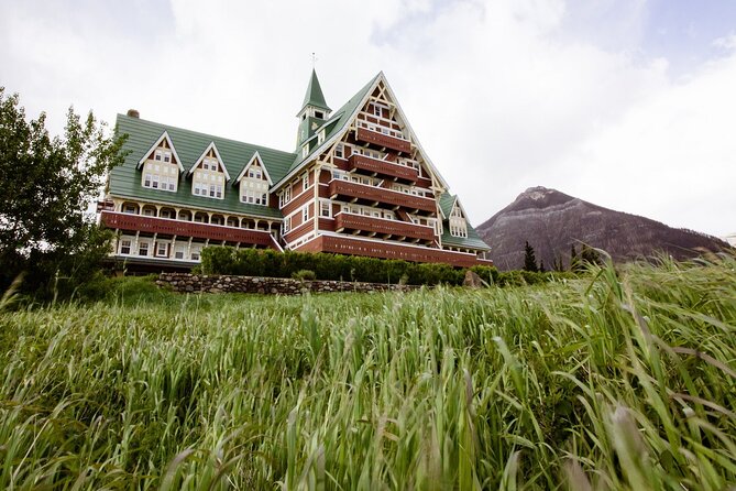 Waterton Lakes National Park Scenic Day Tour from Calgary - Guide language and the quality of the ride