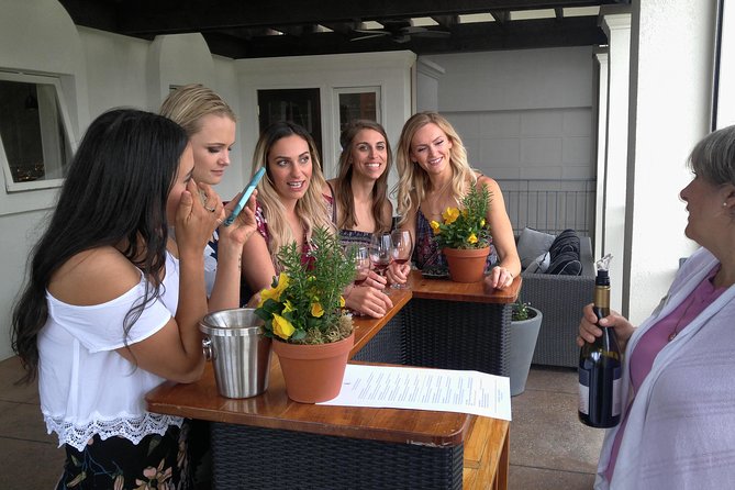 West Kelowna Gallery Of Grapes Wine Tour - A comfortable half-day pace