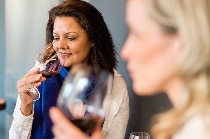 West Kelowna Wine Tour - Classic - 4 Wineries - Frind, Kalala, and Rollingdale add variety