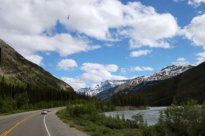 Western Classic - One Way Calgary To Vancouver Rockies Bus Tour - A fast but memorable route through the Rockies