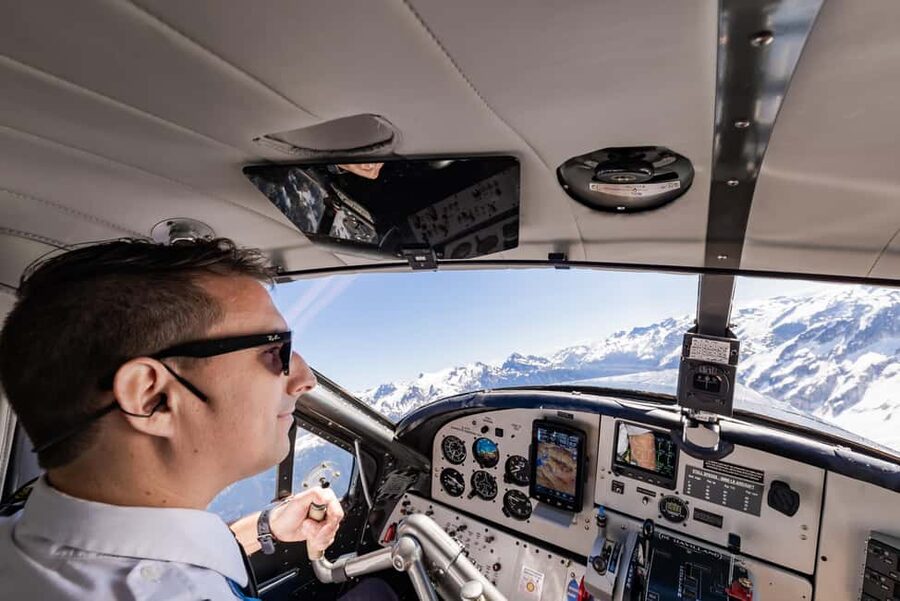 Whistler: Mountains and Glaciers Tour by Seaplane - Garibaldi Lake and the High Country