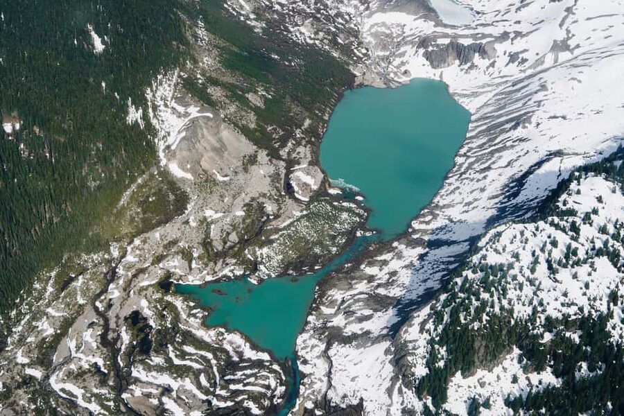 Whistler: Mountains and Glaciers Tour by Seaplane - Comfort, Turbulence, and Weather