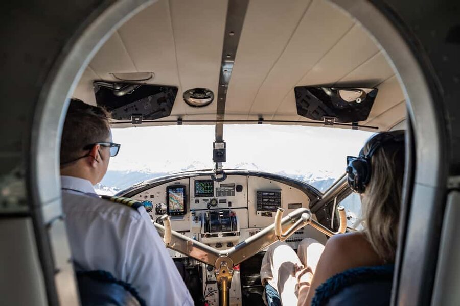 Whistler: Mountains and Glaciers Tour by Seaplane - The First Look at Whistler Village