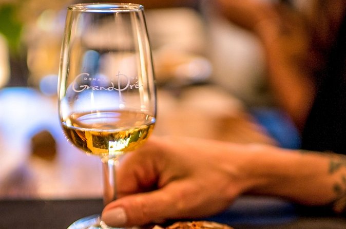 Wine Tour Wolfville Wine Tours in Nova Scotia- 6 Hours - Price and what you receive