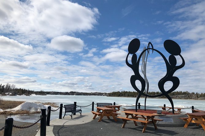 Yellowknife City Tour + Nature's North Wildlife Gallery - Key points to know before you book