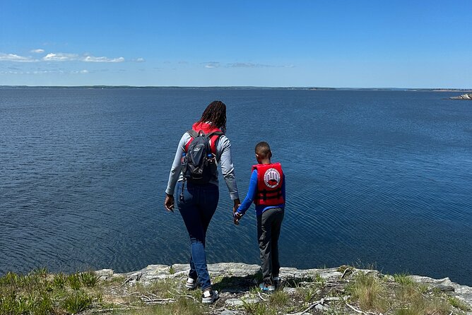 Zodiac Coastal Tour with Naturalist Guide: Lunenburg - The people make the trip personal
